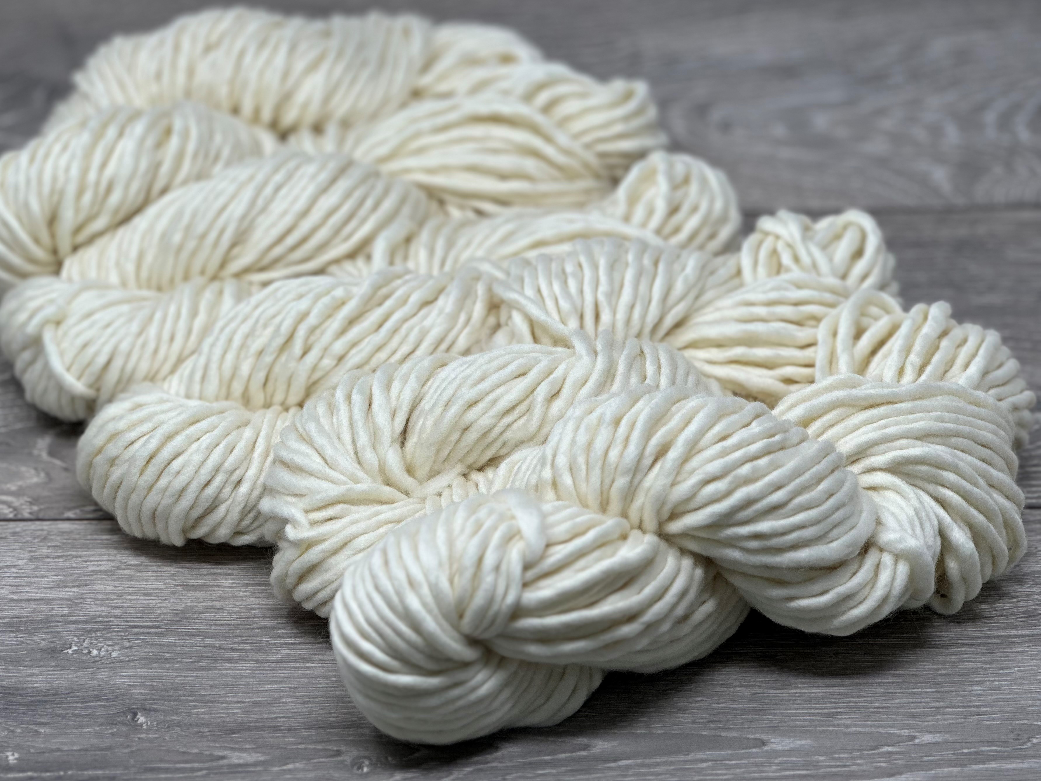 Superchunky Singles Yarn. 100% Superwash Extrafine (19.5 micron) Merino Wool Yarn 5 x 100gm Pack